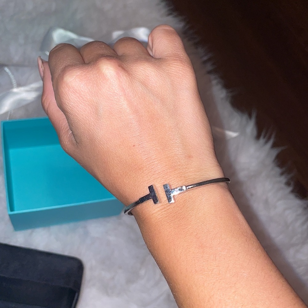 Tiffany T wire bracelet 18k white gold medium - Picture 2 of 6